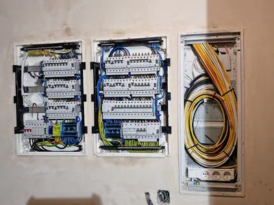 Uziom - Kompleksowe usługi elektryczne.